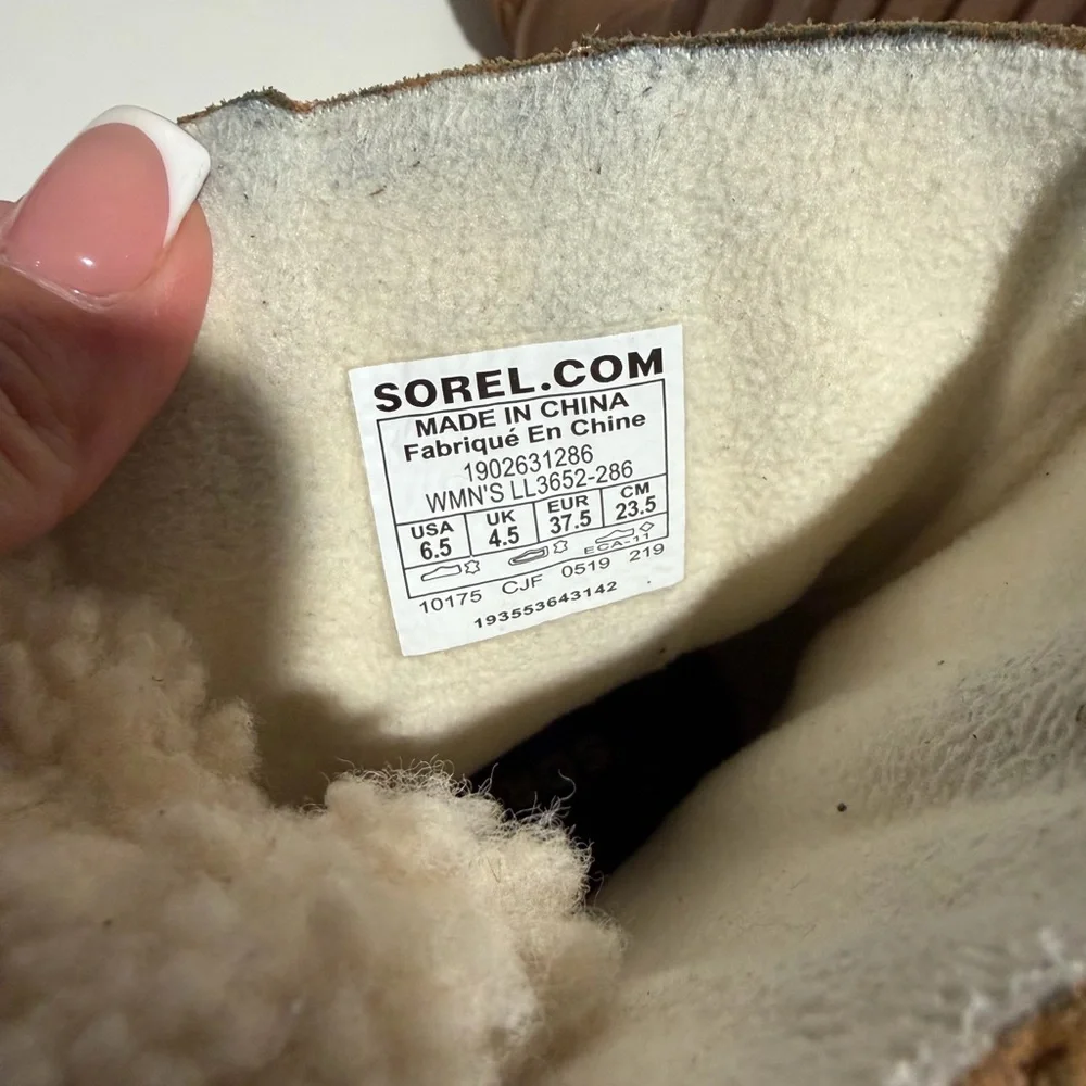 Sorel Women's‎ Phoenix Shearling Waterproof Cold Weather Mid-Heel Boots